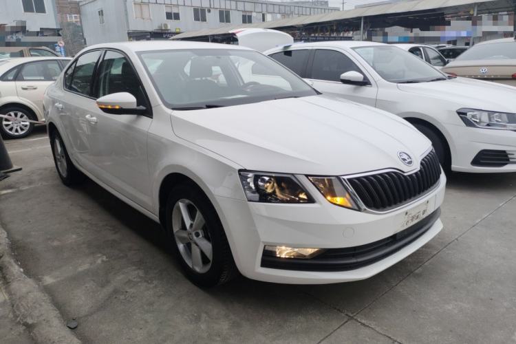 Used Skoda Octavia 2018 1.6L Manual Standard Edition