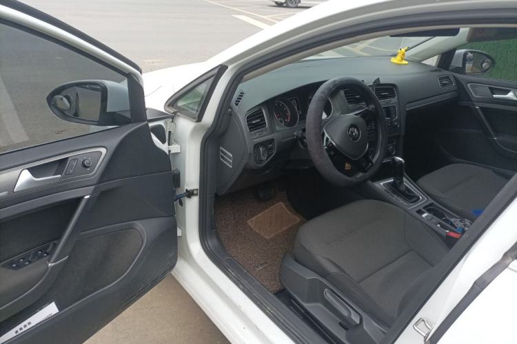 Used Volkswagen Golf 2015 1.6L Automatic Comfort Model