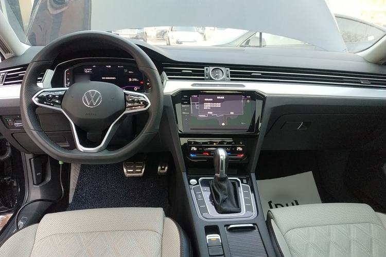 Used Volkswagen Magotan 2023 2 Million Units Commemorative Edition 330TSI DSG Luxury Version
