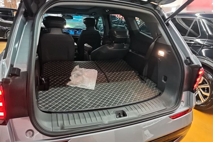 Used Ford Edge 2023 Ford Explorer L 2.0T EcoBoost Four-Wheel Drive 7-Seater Supreme Model
