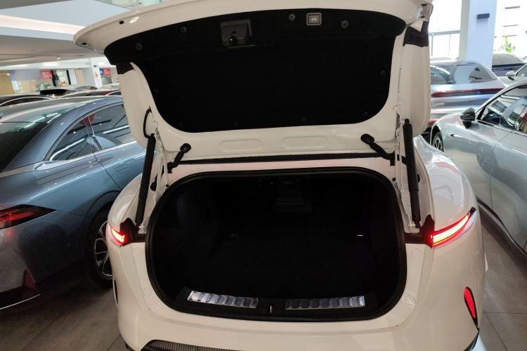 Used  11 2023 HarmonyOS Version Smart Enjoyment Upgrade Model 90-Degree Rear-Wheel Drive Edition
