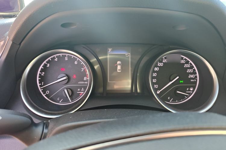 Used Toyota Camry 2018 2.0E Leading Edition
