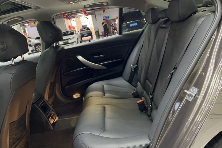 Used BMW 3 Series 2015 316Li Fashion Model
