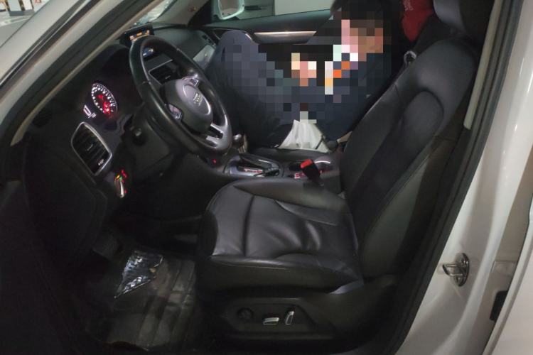 Used Audi Q3 2017 35 TFSI quattro all-wheel-drive sport model
