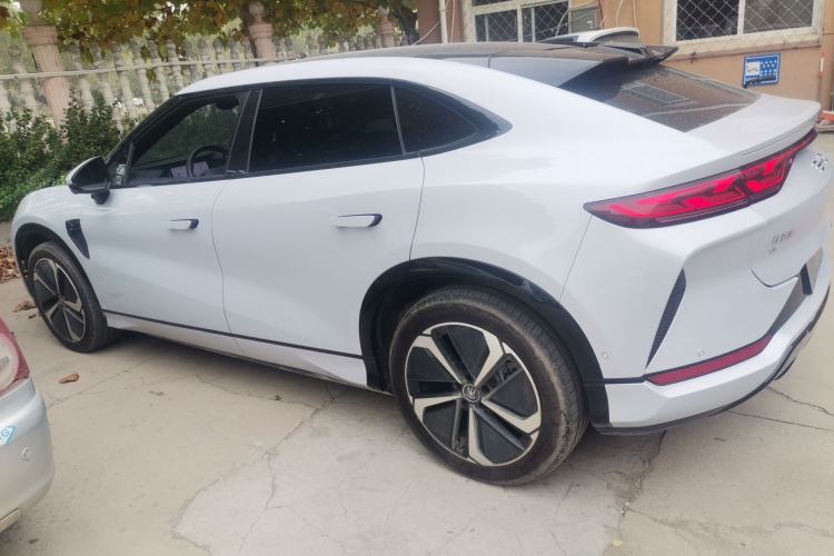 Used BYD Song L EV 2025 Intelligent Driving Version 662 km LiDAR Excellence Edition
