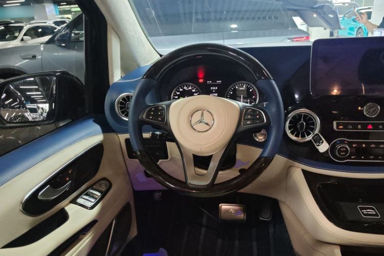 Used Mercedes-Benz Vito 2021 2.0T Business Version 7 Seats
