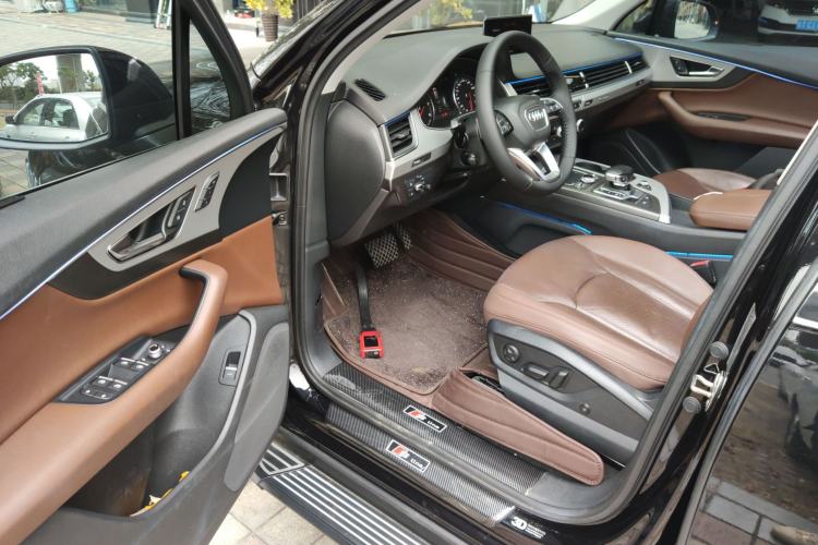 Used Audi Q7 2016 40 TFSI Comfort Model