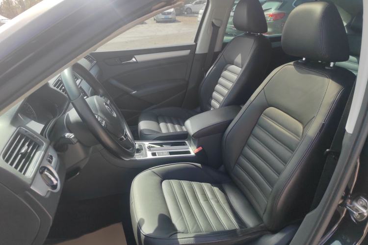 Used Volkswagen Passat 2014 1.8TSI DSG Prestige Edition
