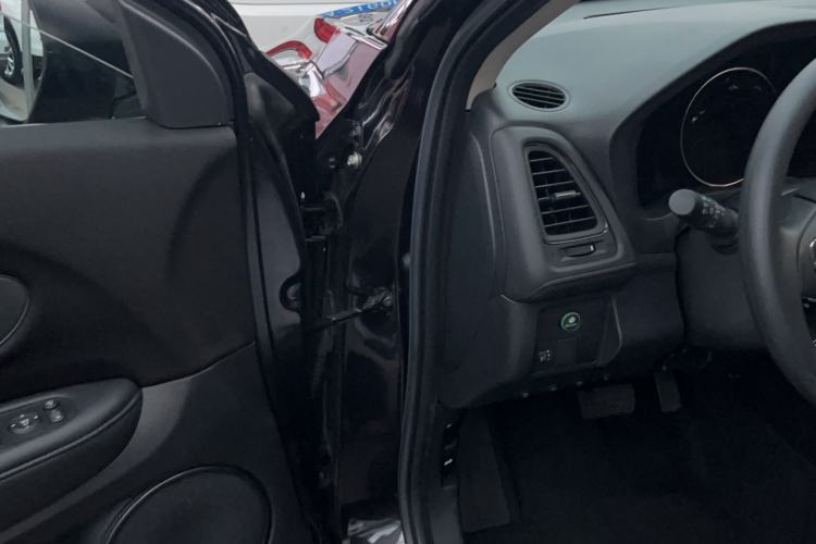 Used Honda Vezel 2016 1.8L CVT Front-Wheel Drive Pioneer Edition
