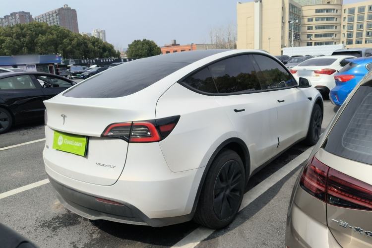 Used Tesla Model Y 2023 Rear-Wheel-Drive Version