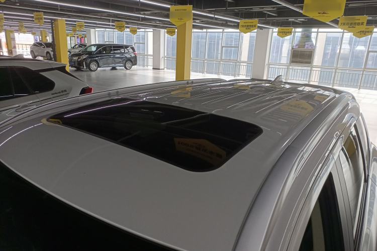 Used Mitsubishi Outlander 2019 2.4L 4x4 Zhi Xiang Edition 5 Seats China VI Standard
