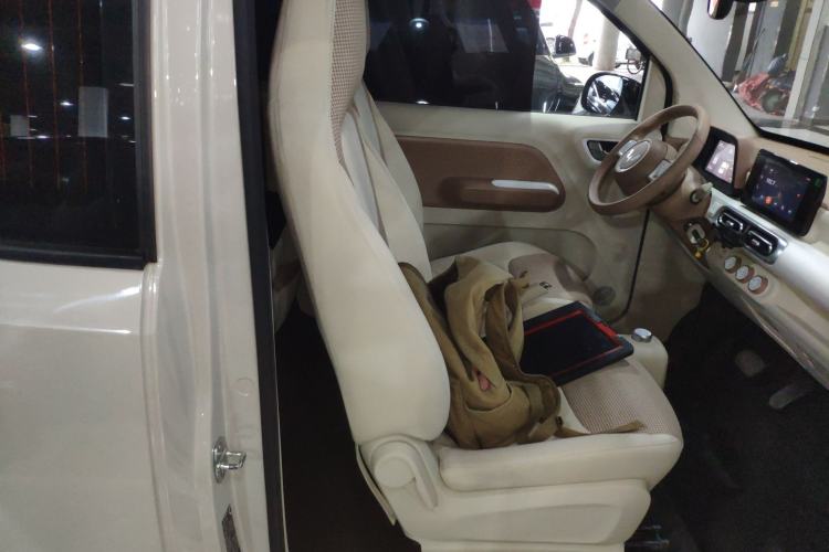 Used Wuling Hongguang MINIEV 2024 3rd Generation 215km Advanced Version
