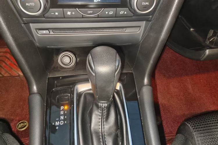 Used Mazda Mazda 3 Axela 2017 Sedan 1.5L Automatic Luxury Model Emission Standard China V
