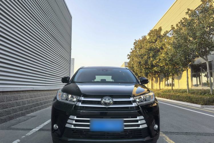 Used Toyota Highlander 2018 2.0T Four-Wheel Drive Luxury Version 7 Seats China VI Standard