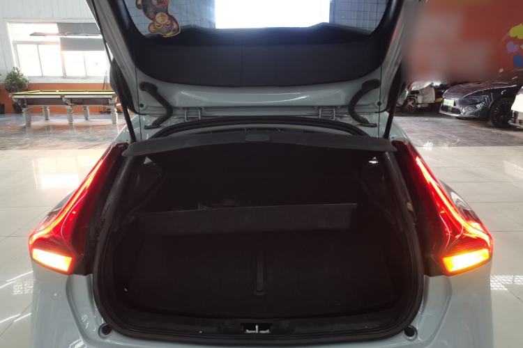 Used Volvo V40 2015 1.6T Zhiyi Edition