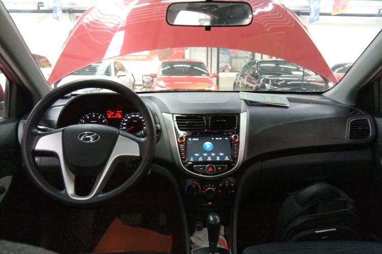 Used Hyundai Verna Ray 2014 1.4L Automatic GLX