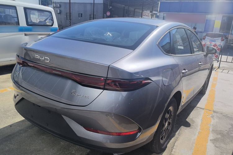 Used BYD Qin PLUS 2025 DM-i Smart Drive 55KM Leading Model
