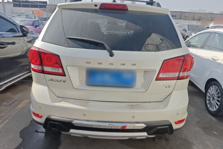 Used Dodge Journey 2013 2.4L Two-Wheel Drive Luxury Version
