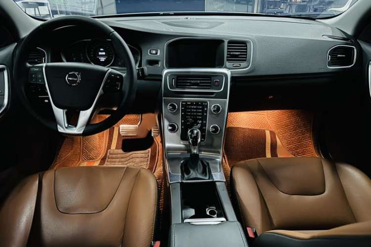 Used Volvo S60 2018 S60L T3 Smart Progress Edition
