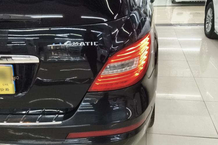 Used Mercedes-Benz R-Class 2017 R 320 4MATIC Business Edition Prestige Model