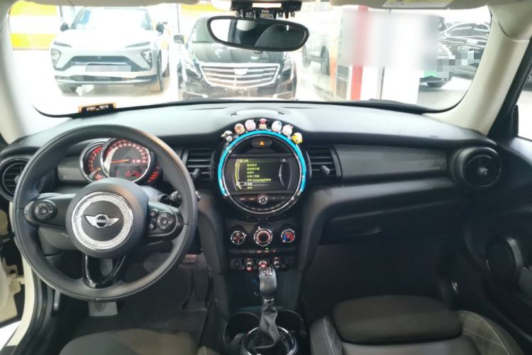 Used  MINI 2016 1.5T COOPER
