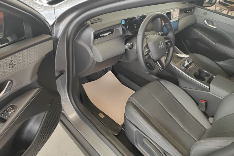 Used BYD Qin PLUS 2025 DM-i Smart Drive 55KM Leading Model