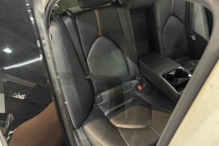 Used Toyota Camry 2021 2.5G Luxury Edition
