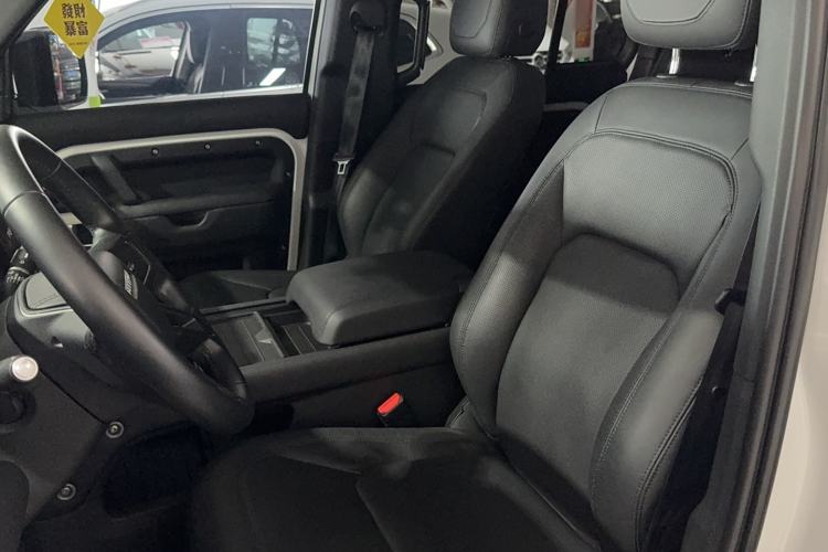 Used Land Rover Defender 2023 Facelift 110 3.0T P400 Dark Edition
