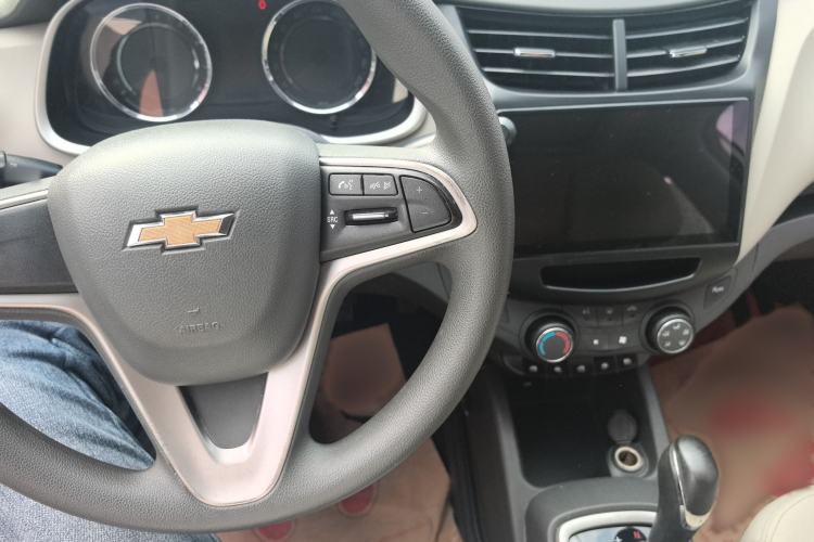 Used Chevrolet Sail 2015 Sail 3 1.5L AMT Happiness Sunroof Edition
