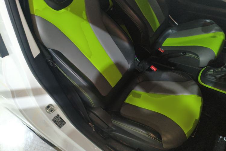 Used Roewe Clever 2021 302 km New Four-Seater Super-Efficient Version