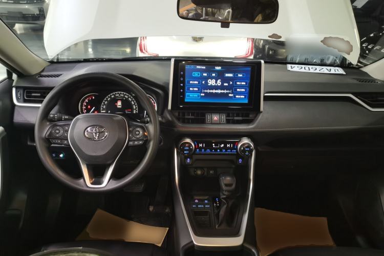 Used Toyota RAV4 2020 2.0L CVT Two-Wheel Drive Fashion Edition
