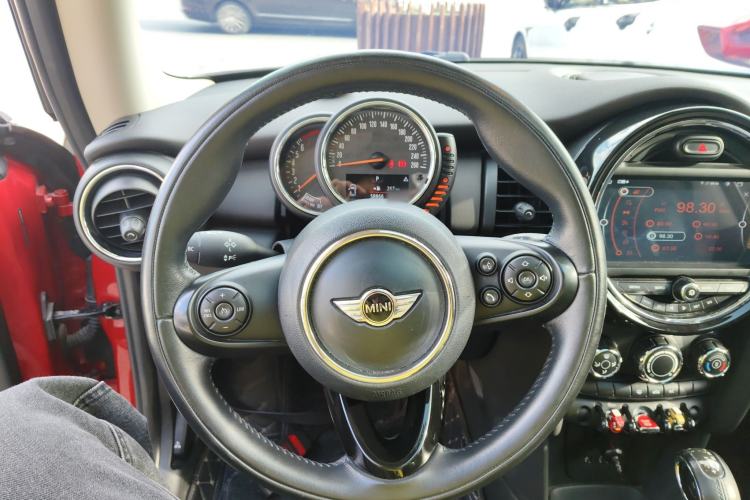 Used  MINI 2016 1.2T ONE Pioneer Edition