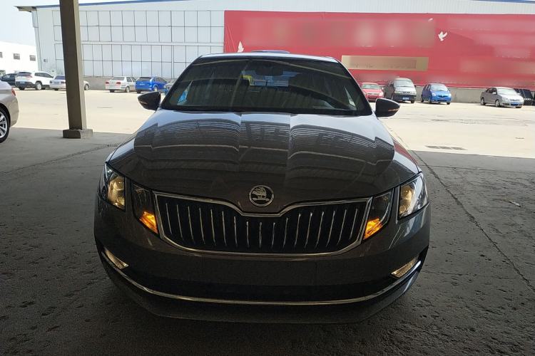 Used Skoda Octavia 2018 1.6L Automatic Luxury Edition
