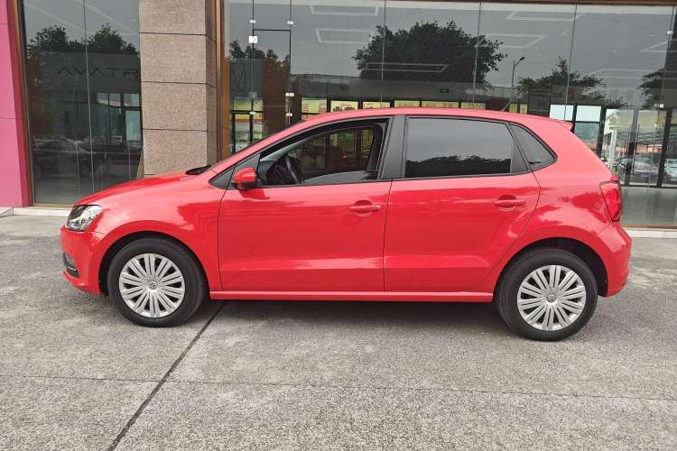 Used Volkswagen Polo 2016 1.6L Automatic Comfort Model
