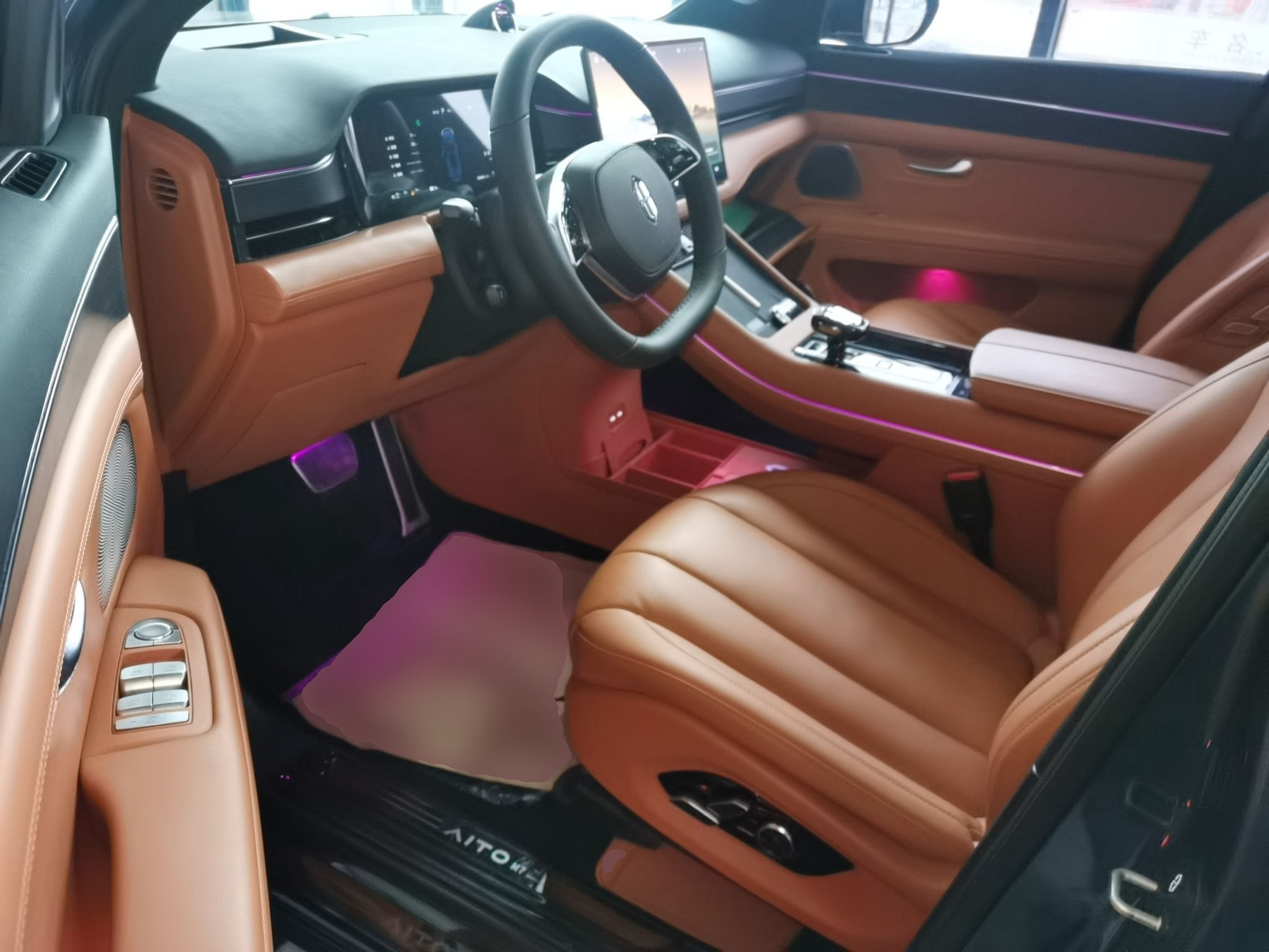 المقاعد الأمامية داخل السيارة