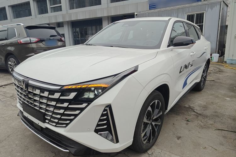 Used Changan UNI-Z New Energy 2025 Smart New Blue Whale 125km Battleship Edition