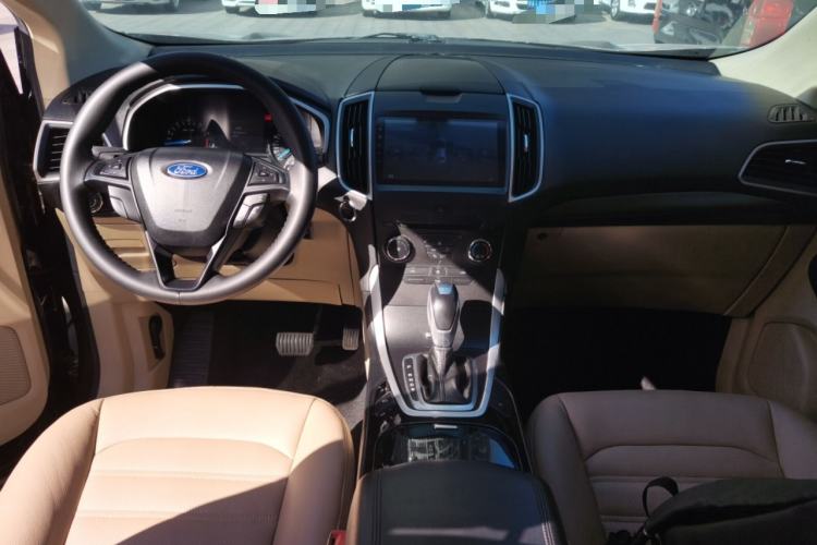 Used Ford Edge 2016 EcoBoost 245 Two-Wheel-Drive Titanium 5-Seater
