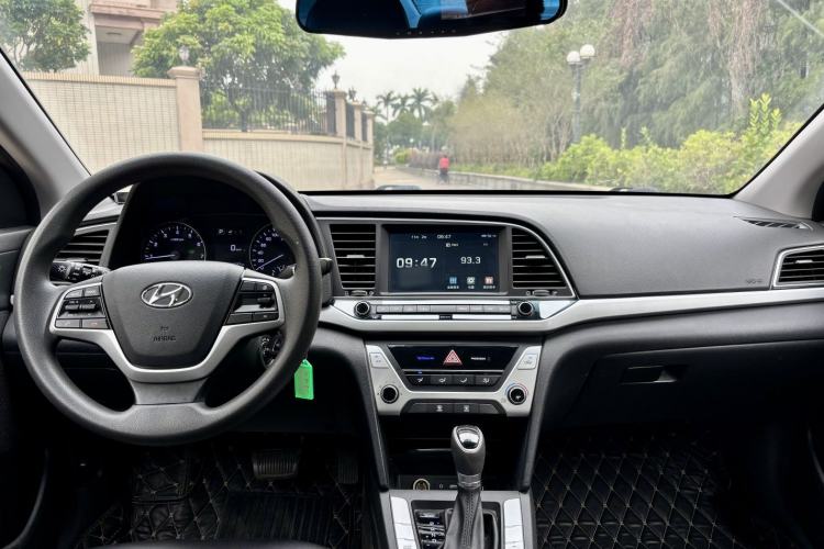 Used Hyundai Elantra 2016 1.6L Automatic ZhiXuan – Elite Version
