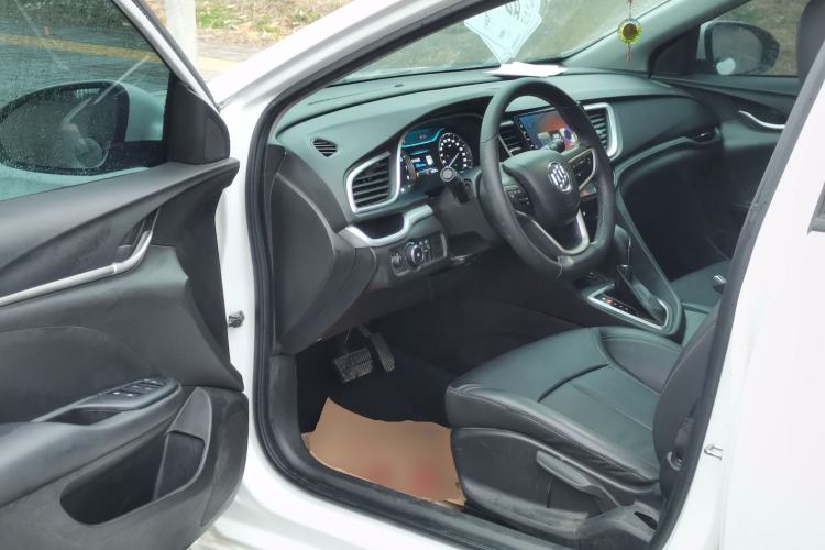 Used Buick GT 2018 18T Automatic Elite Model