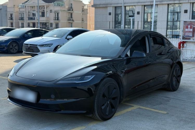 Used Tesla Model 3 2023 Rear-Wheel-Drive Version
