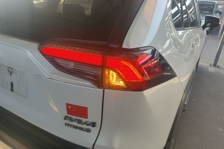 Used Toyota RAV4 2021 Dual-Engine 2.5L E-CVT Four-Wheel Drive Elite PLUS Edition
