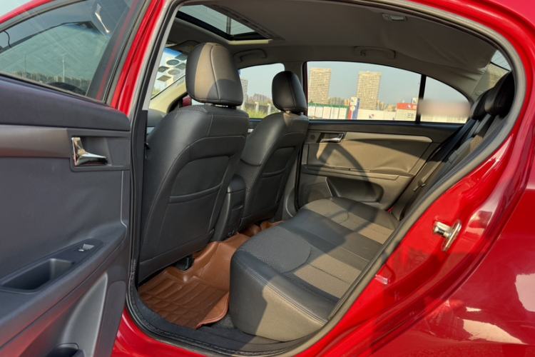 Used Roewe 350 2014 1.5L Manual Swift Edition
