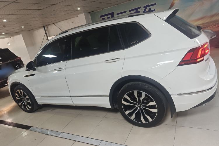 Used Volkswagen Tiguan L 2021 330TSI Automatic Two-Wheel Drive R-Line Enhanced Edition
