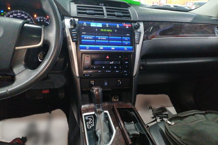 Used Toyota Camry 2016 2.0G 10th Anniversary Leading Edition
