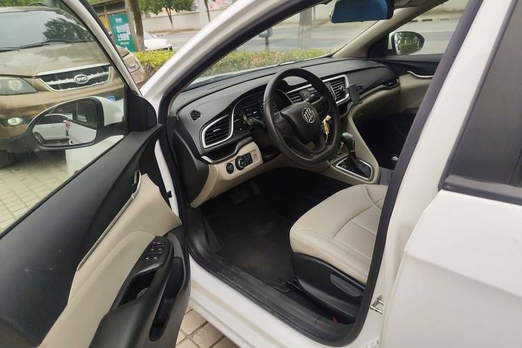 Used Buick GT 2015 15N Automatic Elite Version
