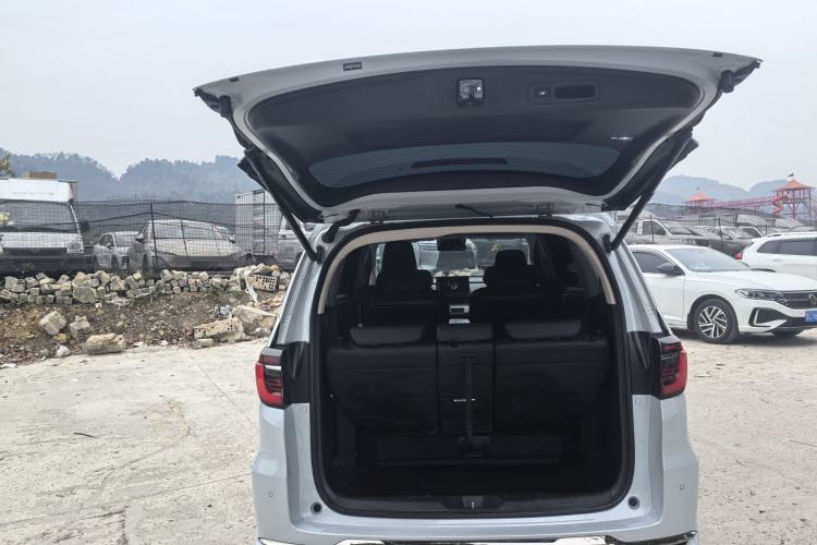 Used Honda Elysion 2024 2.0L eHEV Luxury Edition