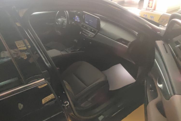 Used Lexus ES 2022 200 Excellence Edition