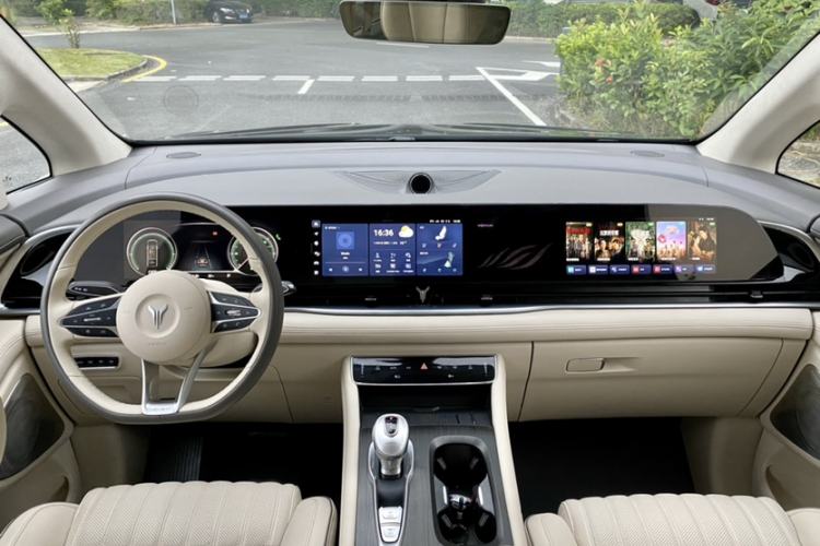 Used VOYAH Dream 2024 EV Long-Range Flagship Edition
