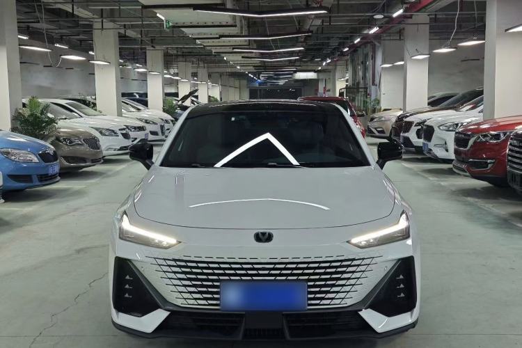 Used Changan UNI-V 2022 1.5T Prestige Version