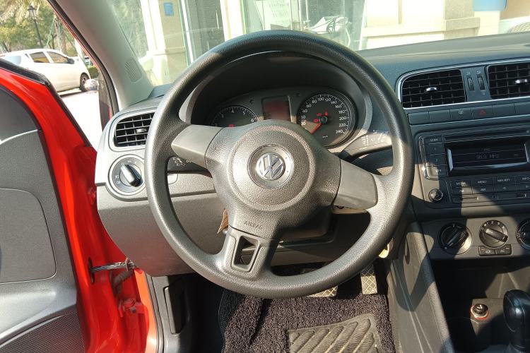 Used Volkswagen Polo 2013 1.4L Automatic Comfort Edition
